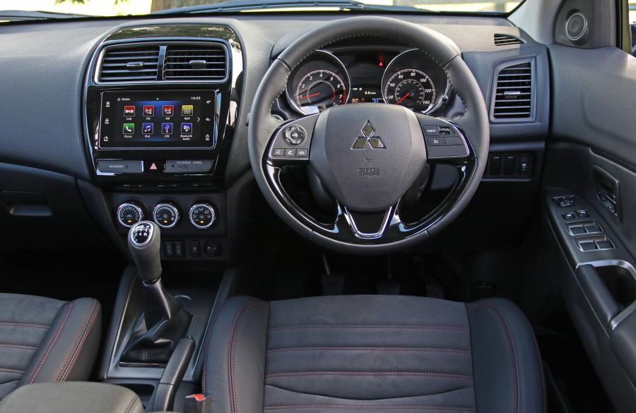Торпедо Mitsubishi ASX 2017 года  (UK) (фото 5 из 6)